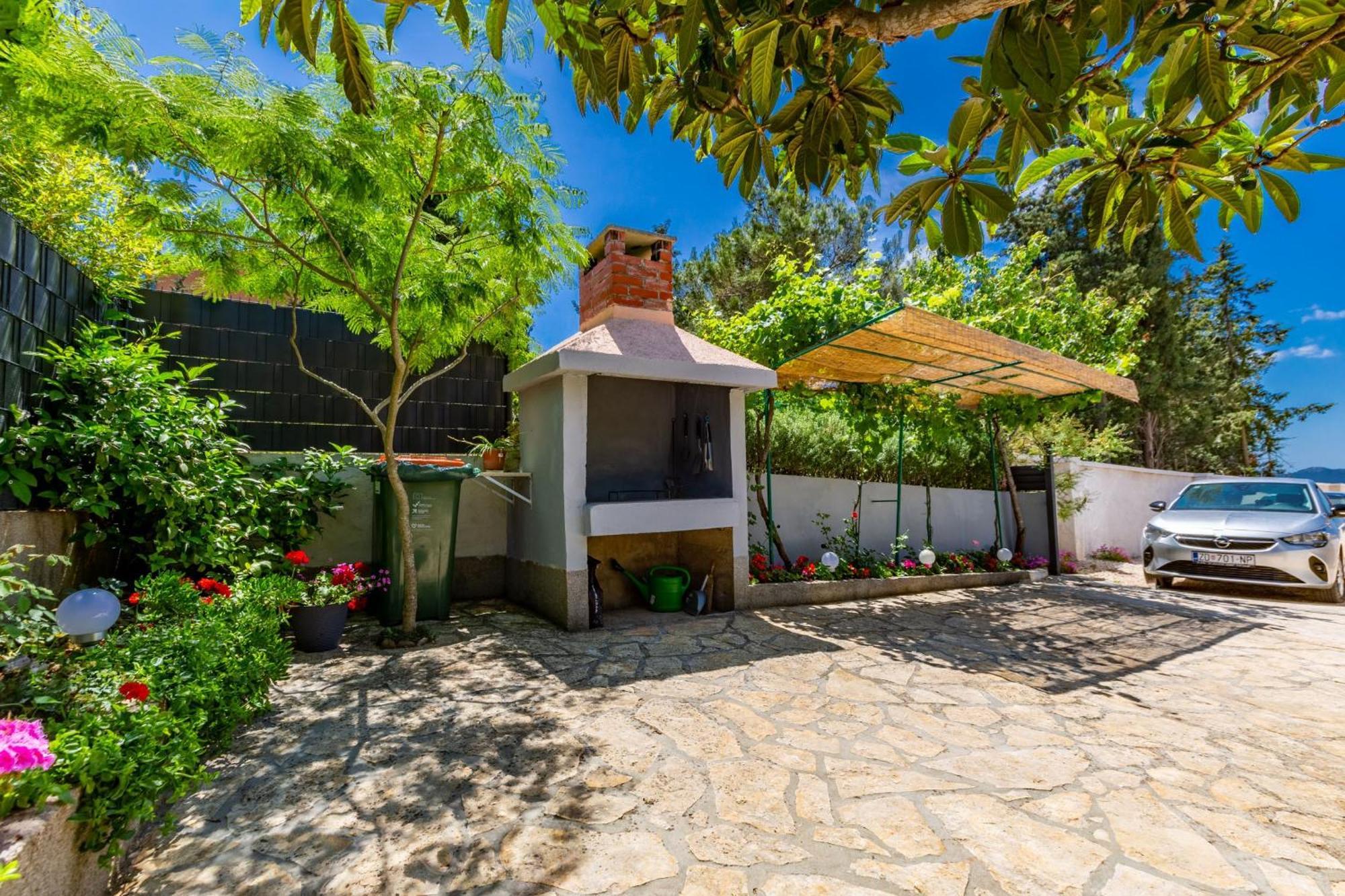 Holiday Home Flora Zadar Exterior photo